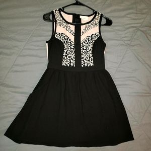 En Creme Dress black/white/pink petite
